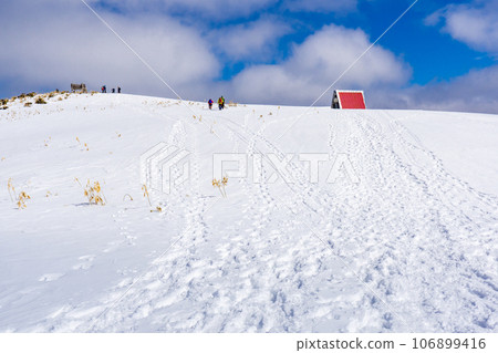 Hyogo Prefecture's highest peak, Mt. Hyogo Prefecture's highest peak, Mt. 106899416
