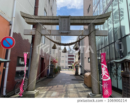 福井縣的複古購物街和鳥居 106900214