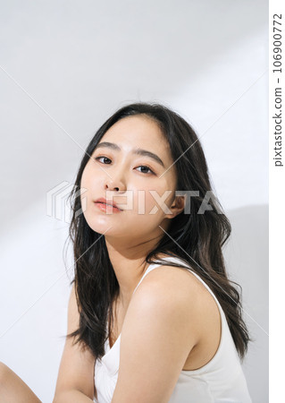 Beauty image of young women 106900772