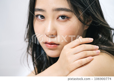 Beauty image of young women 106900774