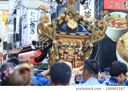 Festivals in Edo and Tokyo: Festivals where portable shrines are carried Festivals in Edo and Tokyo: Festivals where portable shrines are carried 106903167