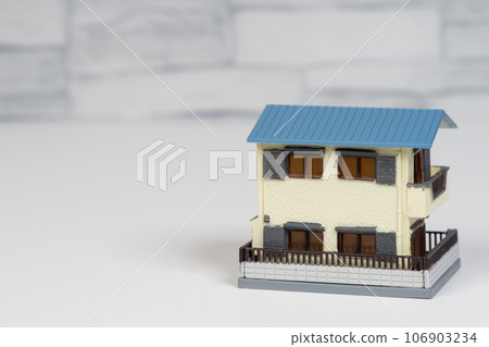 Model image of a wooden house 106903234
