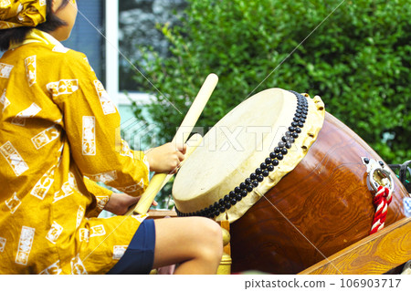 Takasaki City Takasaki Festival People riding on floats and beating drums Takasaki City Takasaki Festival People riding on floats and beating drums 106903717