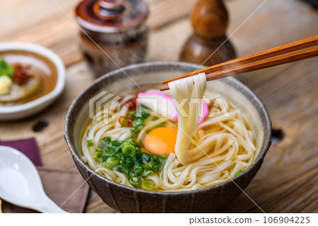 烏冬面 月見烏冬面（使用贊岐烏冬面） 烏冬面 106904225