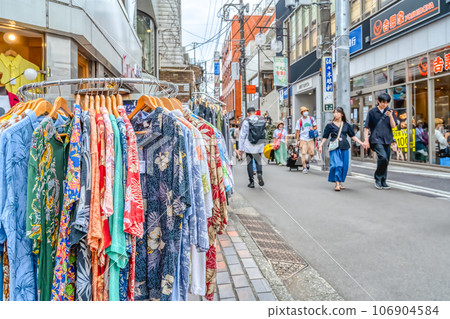 東京下北澤世田谷區的城市景觀 東京下北澤世田谷區的城市景觀 106904584