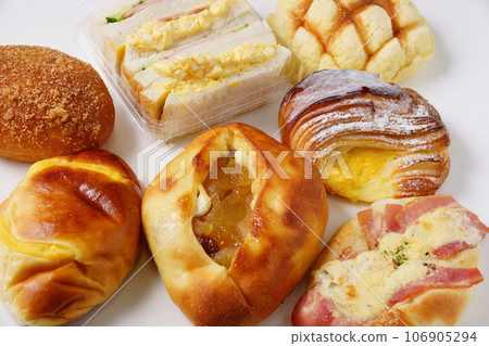 Deli bread and sweet bread Deli bread and sweet bread 106905294