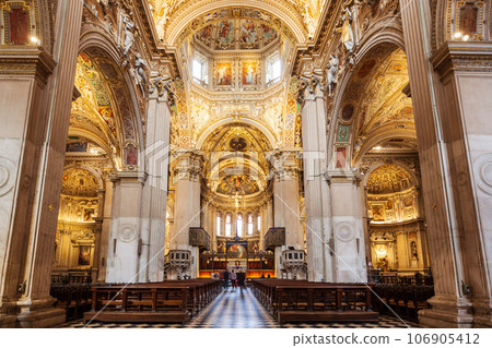 Santa Maria Maggiore Basilica interior 106905412