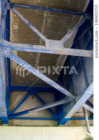 bridge supported by steel frame bridge supported by steel frame 106905555