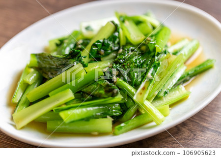 Stir-fried vegetables 106905623