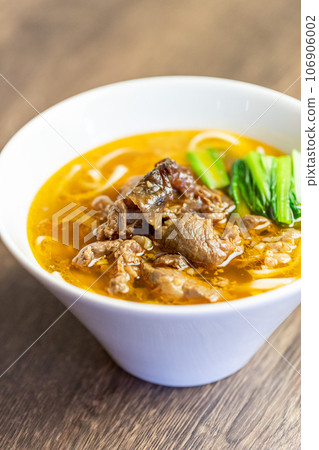 牛肉麵(新肉麵) 牛肉麵(新肉麵) 106906002