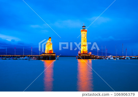 Lighthouse and Bavarian Lion in Lindau Lighthouse and Bavarian Lion in Lindau 106906379