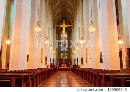 Frauenkirche catholic church in Munich, Germany 106906643