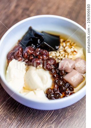 Potato round (Yuen) bean flower Potato round (Yuen) bean flower 106906680