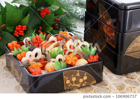 Handmade simmered rice dishes served in a box. Osechi cuisine 106906737