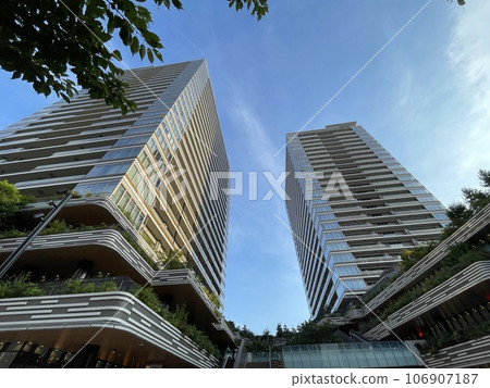 Autumn tower apartment 106907187