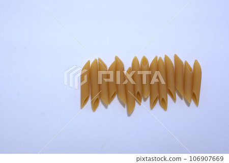 Dried pasta benne ingredients 106907669