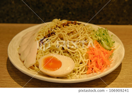 Taiwanese food 106909241
