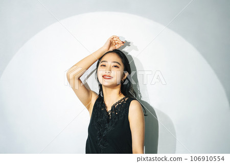 Young lady's portrait Young lady's portrait 106910554