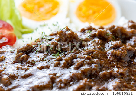 Keema curry up. Keema curry up. 106910831