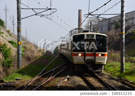 武豐線 311 系運行於尾張盛岡至大部之間 武豐線 311 系運行於尾張盛岡至大部之間 106911233