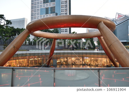 新加坡新達城購物中心的財富噴泉 新加坡新達城購物中心的財富噴泉 106911904