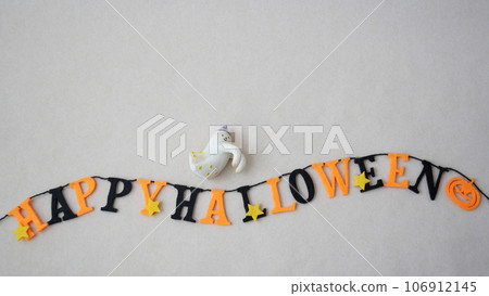 Halloween decorations and ghost ornaments Halloween decorations and ghost ornaments 106912145
