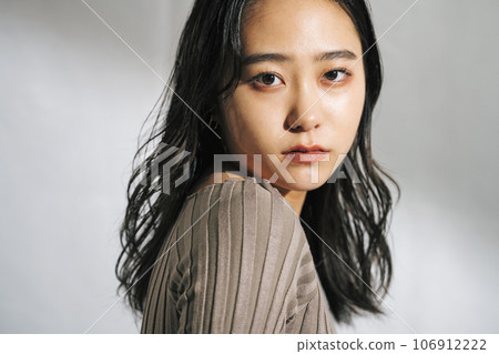 年輕的女士的肖像 106912222