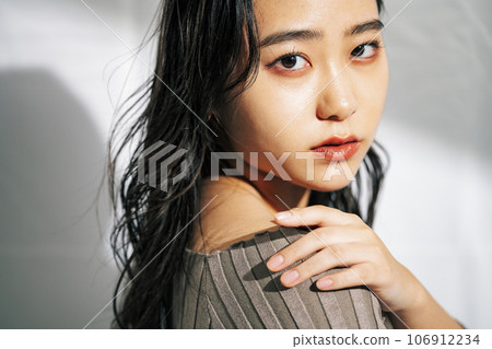 年輕的女士的肖像 年輕的女士的肖像 106912234