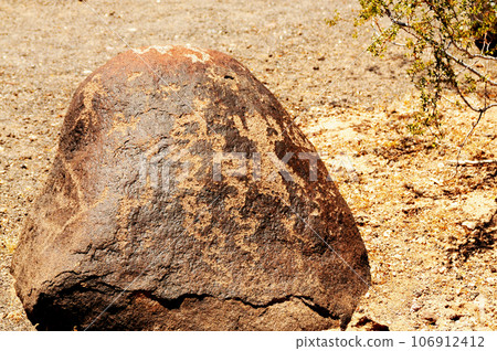 Petroglyphs Native American Rock Art Petroglyphs Native American Rock Art 106912412