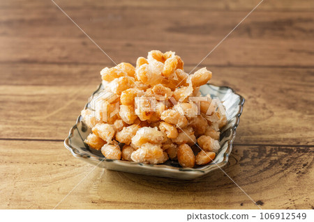 Fried boiled soybeans 106912549