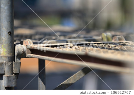 Image of preliminary scaffolding for newly built detached house 106912767