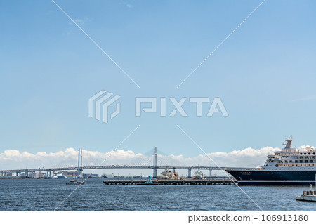 [神奈川縣] 天氣晴朗的橫濱港 106913180