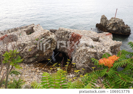 Fort Mezaluna Mesaluna Citadel Citadela Montenegro, Herceg Novi. The ruins of an ancient stone fortress, destroyed in an earthquake, fell into the Adriatic Sea, the Mediterranean. Tourist attractions. 106913776