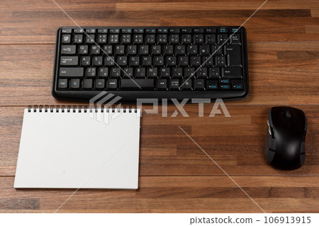 keyboard and white sketchbook keyboard and white sketchbook 106913915