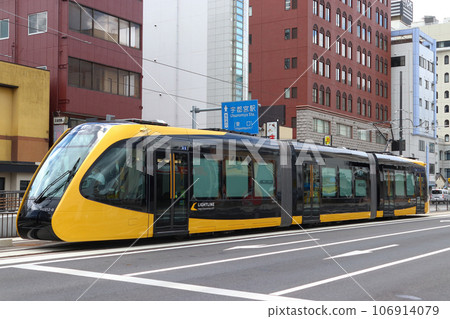 Before opening: Utsunomiya light rail test run train (LIGHTLINE) 106914079
