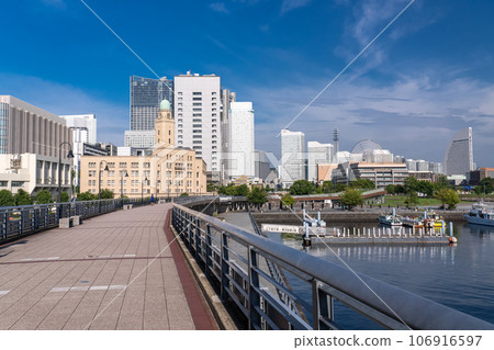 <Kanagawa> Yokohama cityscape, Queen Tower 106916597