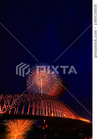 Fireworks shining in the night sky Fireworks shining in the night sky 106919809