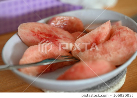 美味的鮮切桃子 106920055