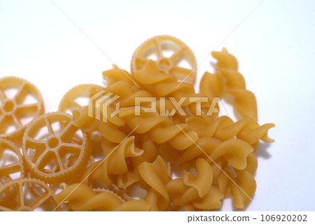 Dried pasta material 106920202