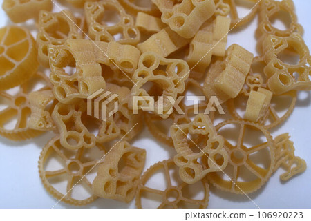 Dried pasta material Dried pasta material 106920223