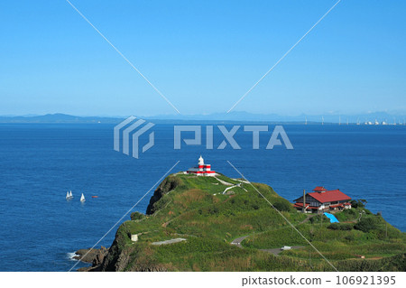 從宿津全景觀景台/日和山燈塔和高島岬的西新御殿眺望小樽 106921395