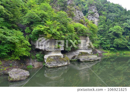 奇岩怪石連綿的風景勝地、天然紀念物“Tonohetsuri” 奇岩怪石連綿的風景勝地、天然紀念物“Tonohetsuri” 106921825