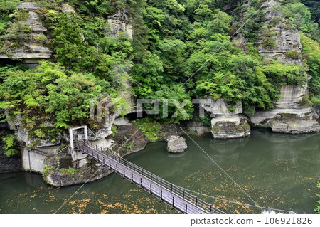 奇岩怪石連綿的風景勝地、天然紀念物“Tonohetsuri” 106921826