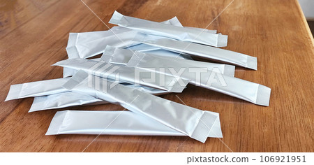 Powder sub-packages Powder sub-packages 106921951