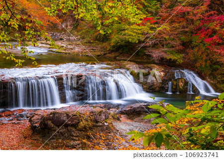 秋天的麻武溪谷:不動瀑布 秋天的麻武溪谷:不動瀑布 106923741