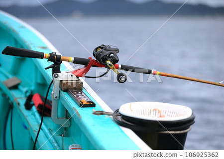 sea fishing image 106925362