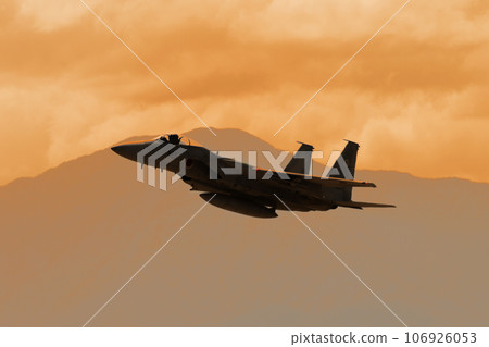 黃昏時的航空自衛隊F-15J鷹 黃昏時的航空自衛隊F-15J鷹 106926053