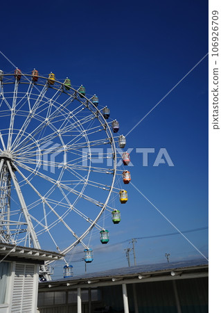 在藍天發光的弗累斯大轉輪 106926709