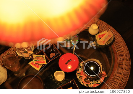 retro cafe coffee 106927830