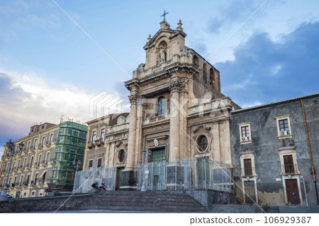 Basilica Basilica 106929387